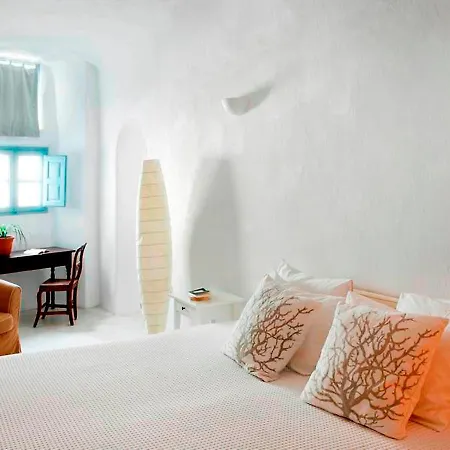 Ivi Villa *