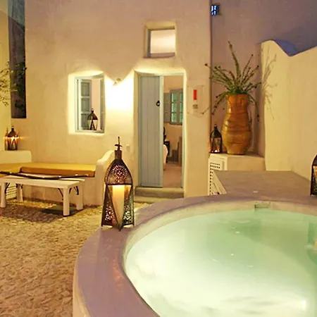Ivi Villa *